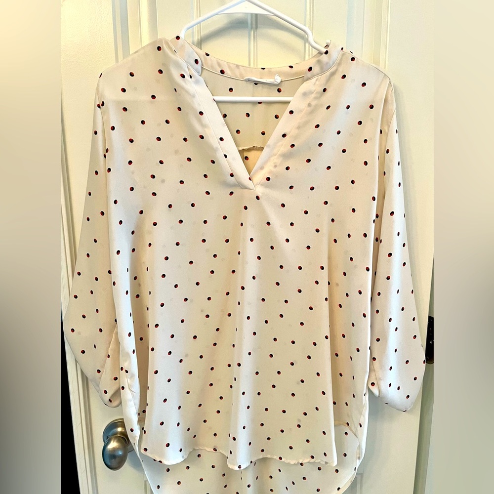 Super cute office blouse!